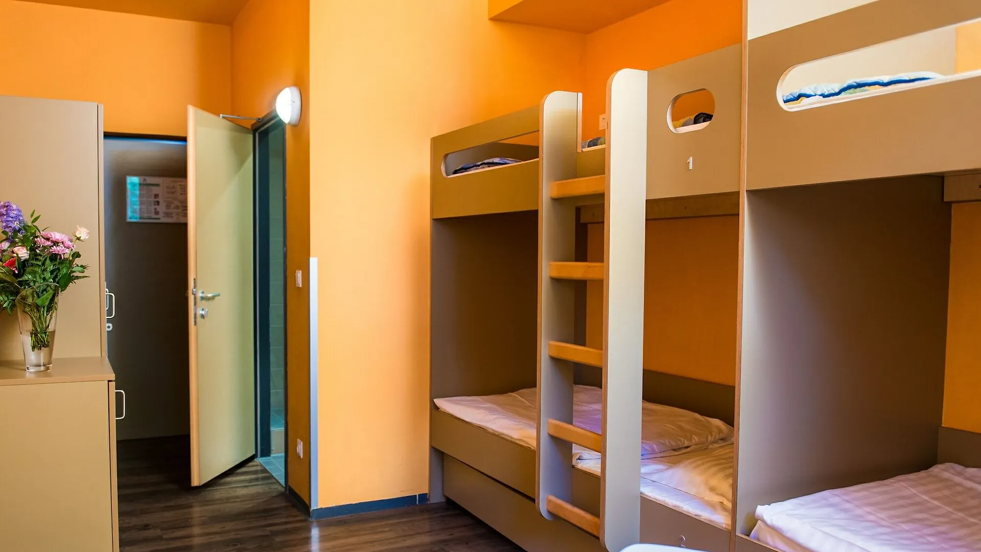 Hostel Huetteldorf Vienna